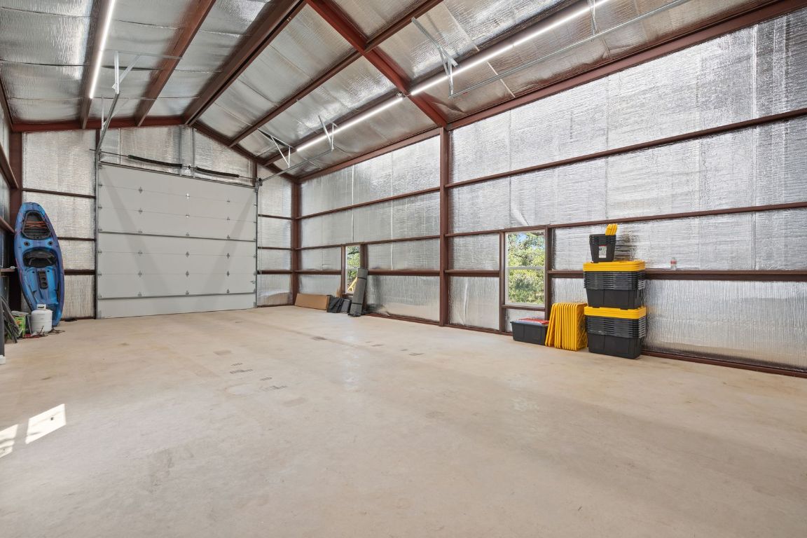 291 Southwick Ranch Road Johnson City, TX 78636 - Photo 39 of 40 Garage flex space
