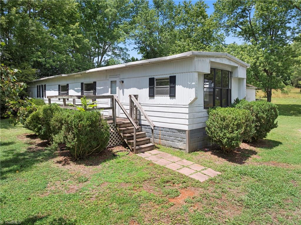 527 Riverview Road Lexington, NC 27292 - Photo 5 of 13