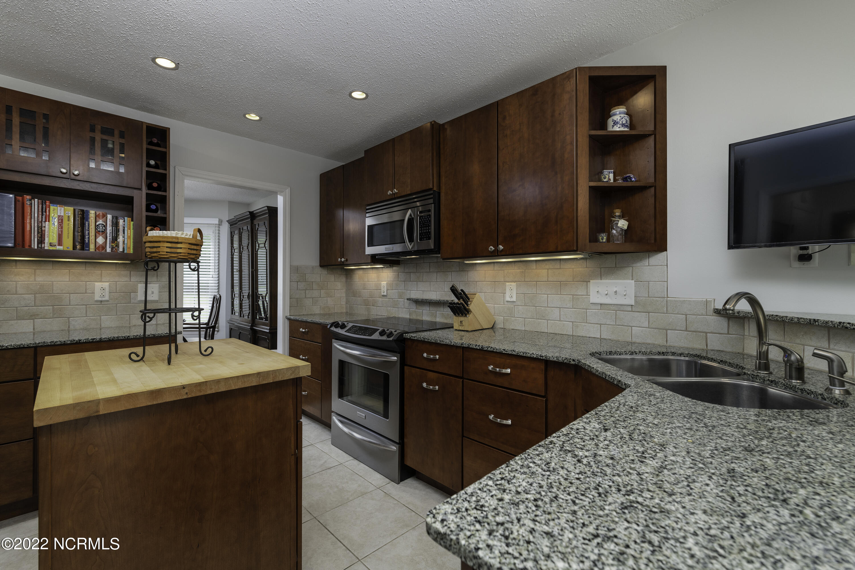 558 Deer Run Road New Bern, NC 28562 - Photo 15 of 60 Great Kitchen
