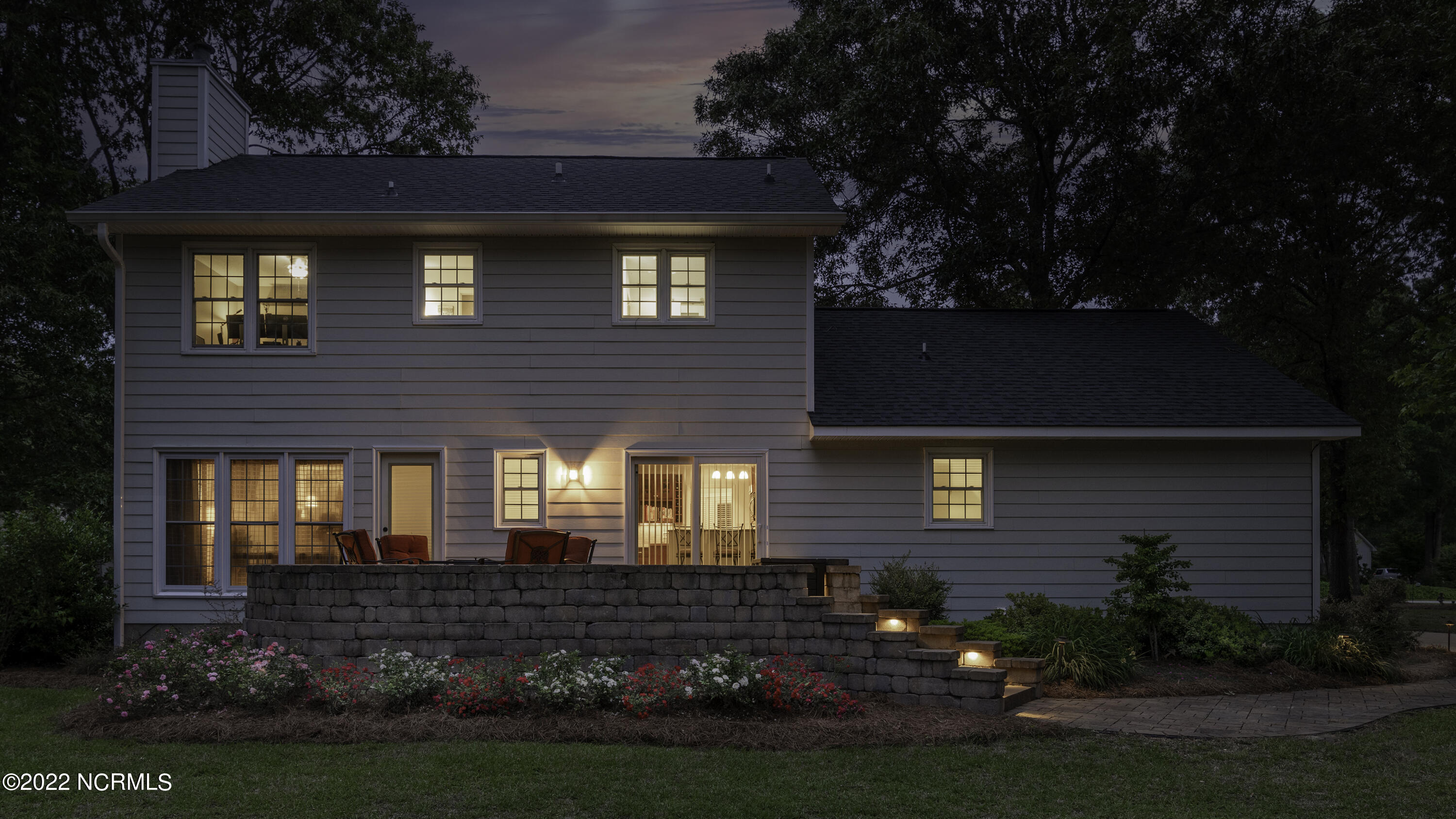 558 Deer Run Road New Bern, NC 28562 - Photo 55 of 60 Great Nighttime Lighting