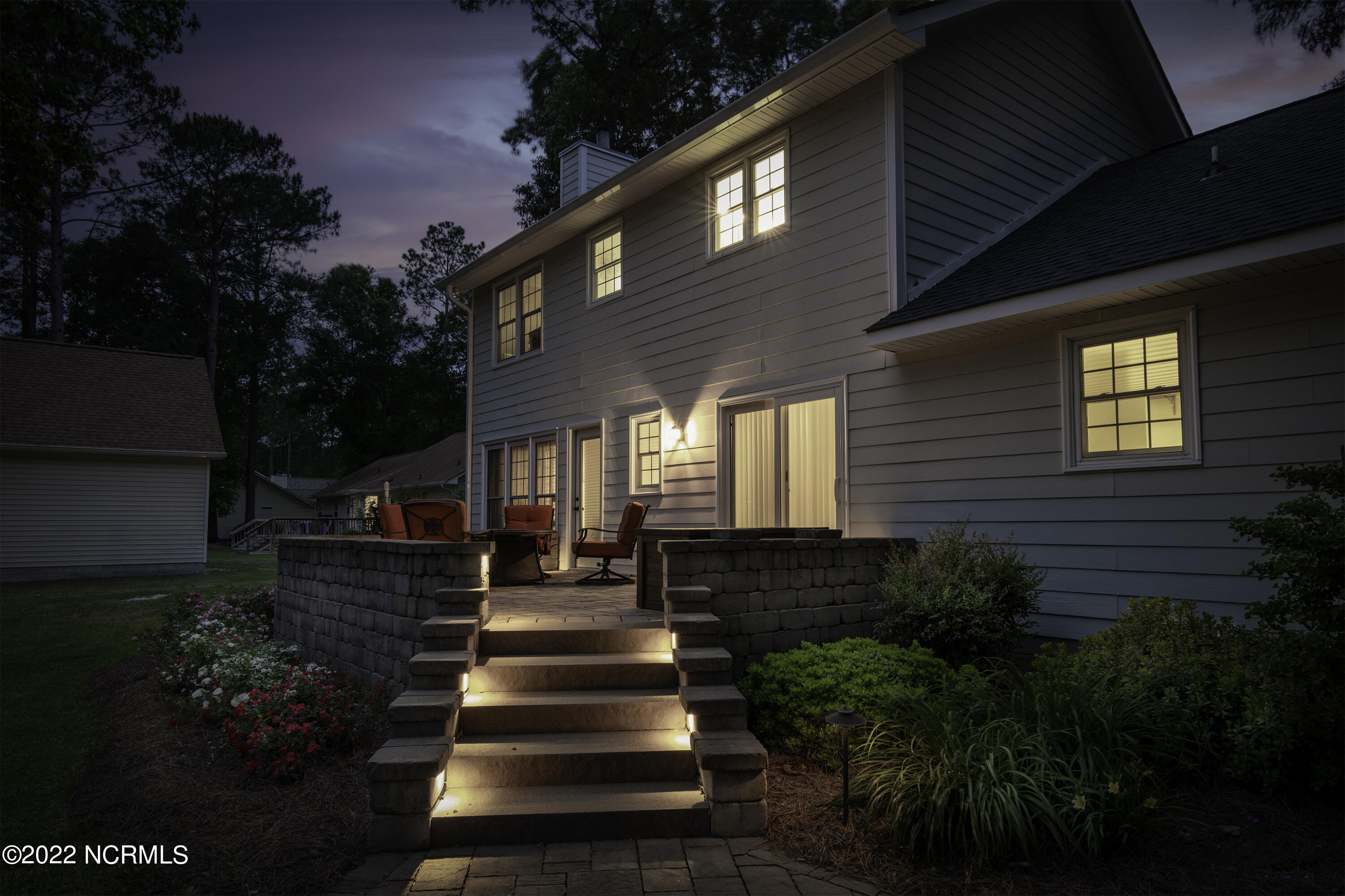 558 Deer Run Road New Bern, NC 28562 - Photo 56 of 60 Night Lighting