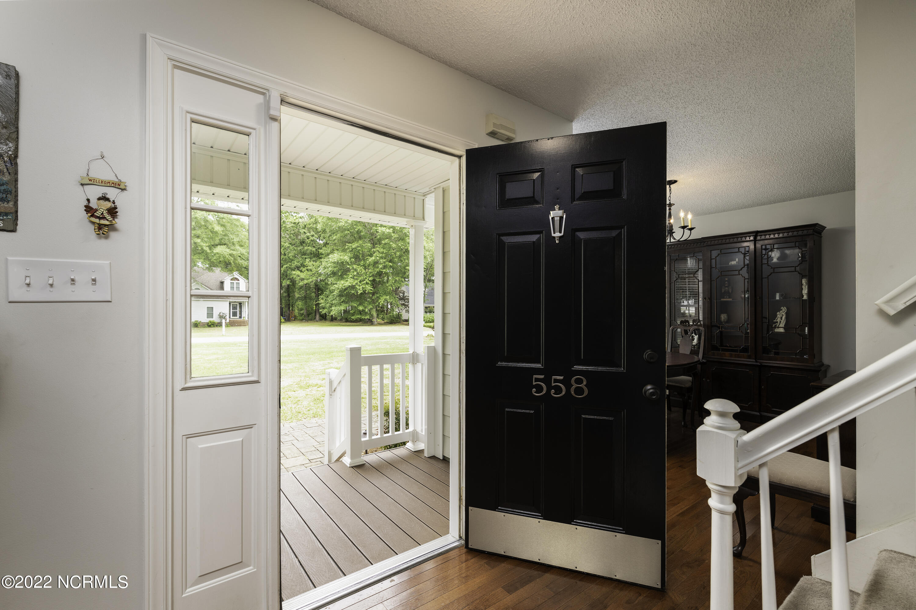558 Deer Run Road New Bern, NC 28562 - Photo 8 of 60 Entry