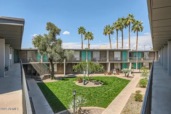 $941 | 1645 East Thomas Road, Unit 1C, Phoenix, AZ 85016