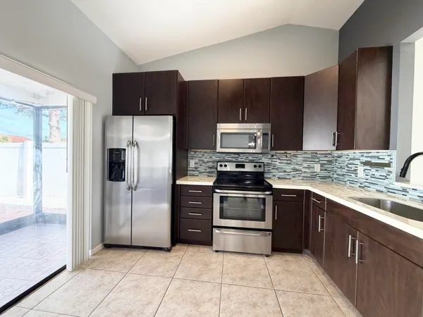 $2,400 | 104 Lakewood Drive, Unit 21C, Jupiter, FL 33458