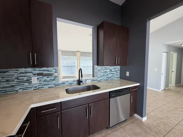 $2,400 | 104 Lakewood Drive, Unit 21C, Jupiter, FL 33458