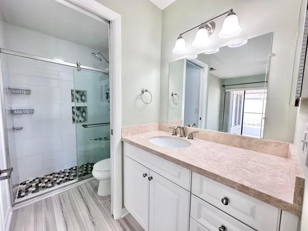 $2,400 | 104 Lakewood Drive, Unit 21C, Jupiter, FL 33458