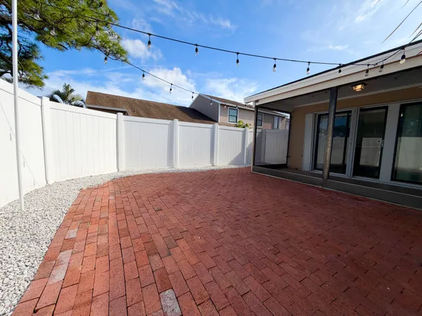 $2,400 | 104 Lakewood Drive, Unit 21C, Jupiter, FL 33458