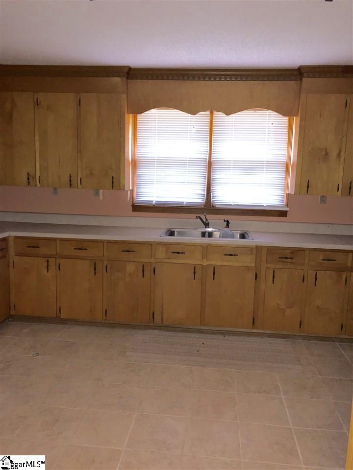 423 Free Bridge Road Ware Shoals, SC 29692 - Photo 4 of 17