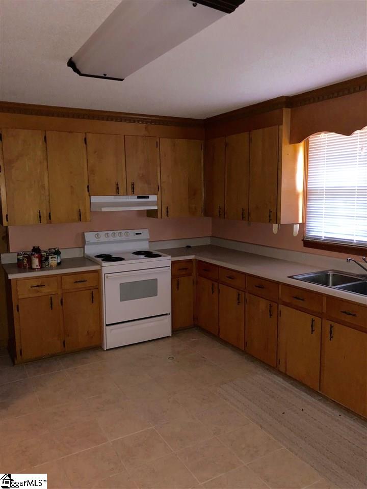 423 Free Bridge Road Ware Shoals, SC 29692 - Photo 5 of 17