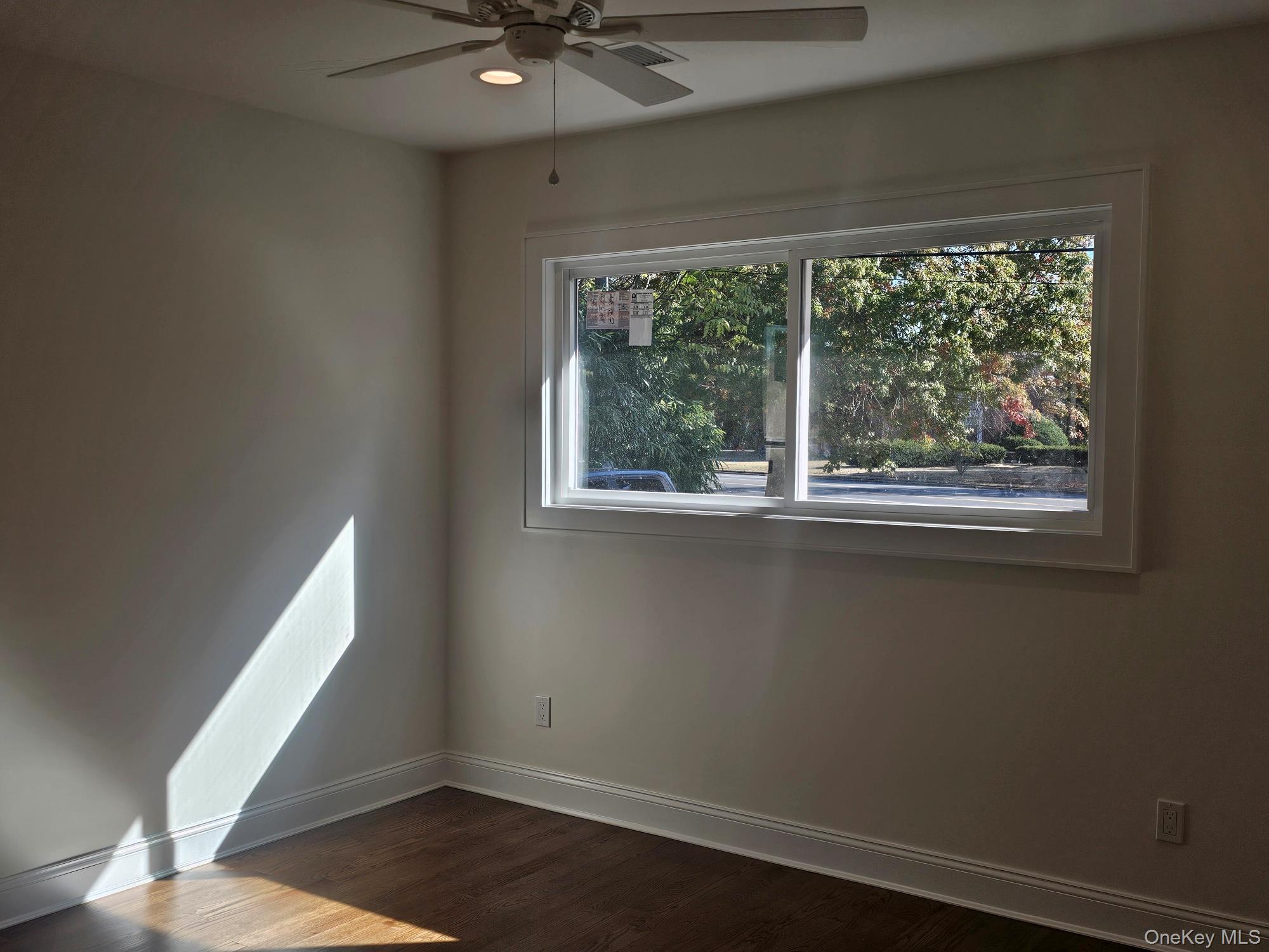 87 Community Road Bay Shore, NY 11706 - Photo 14 of 36
