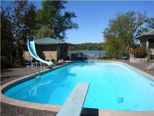 3006 Belknap Beach Road Prospect, KY 40059 - Photo 1 of 20 Primary Photo