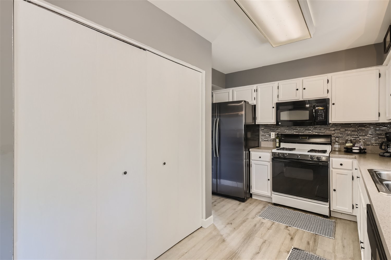 Undisclosed Address Plainfield, IL 60544 - Photo 5 of 11