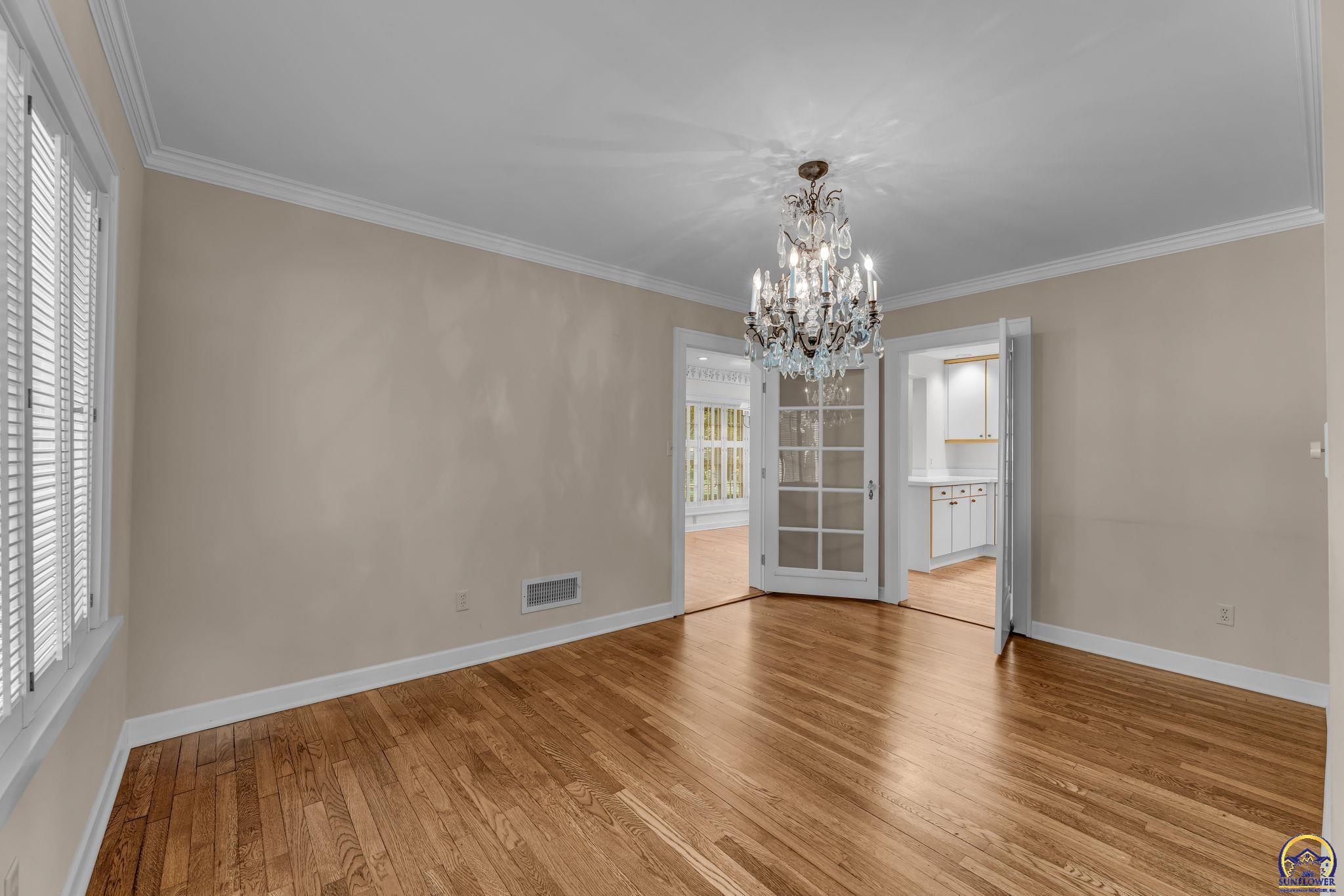 2 Southwest Westboro Place Topeka, KS 66604 - Photo 18 of 28