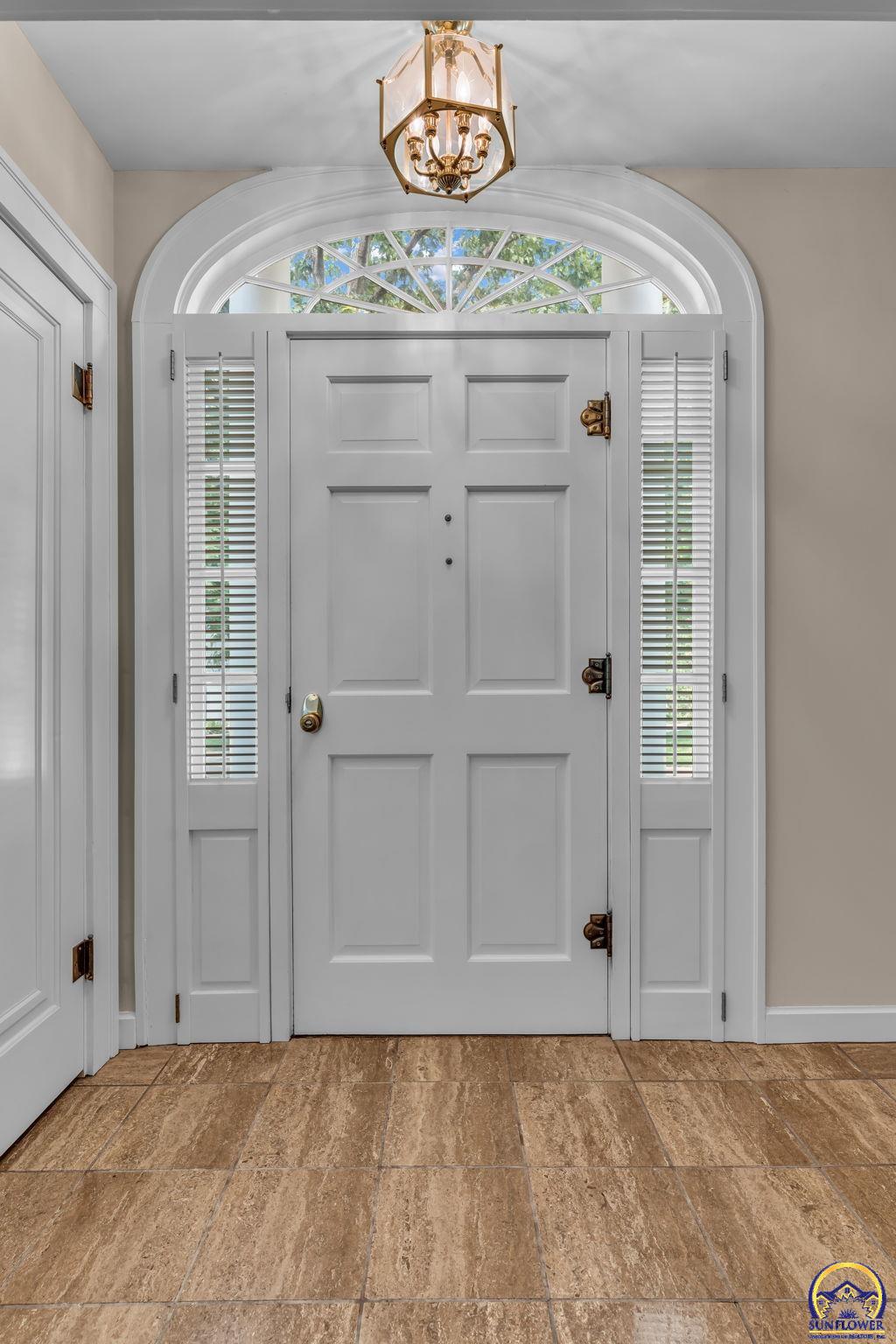 2 Southwest Westboro Place Topeka, KS 66604 - Photo 5 of 28