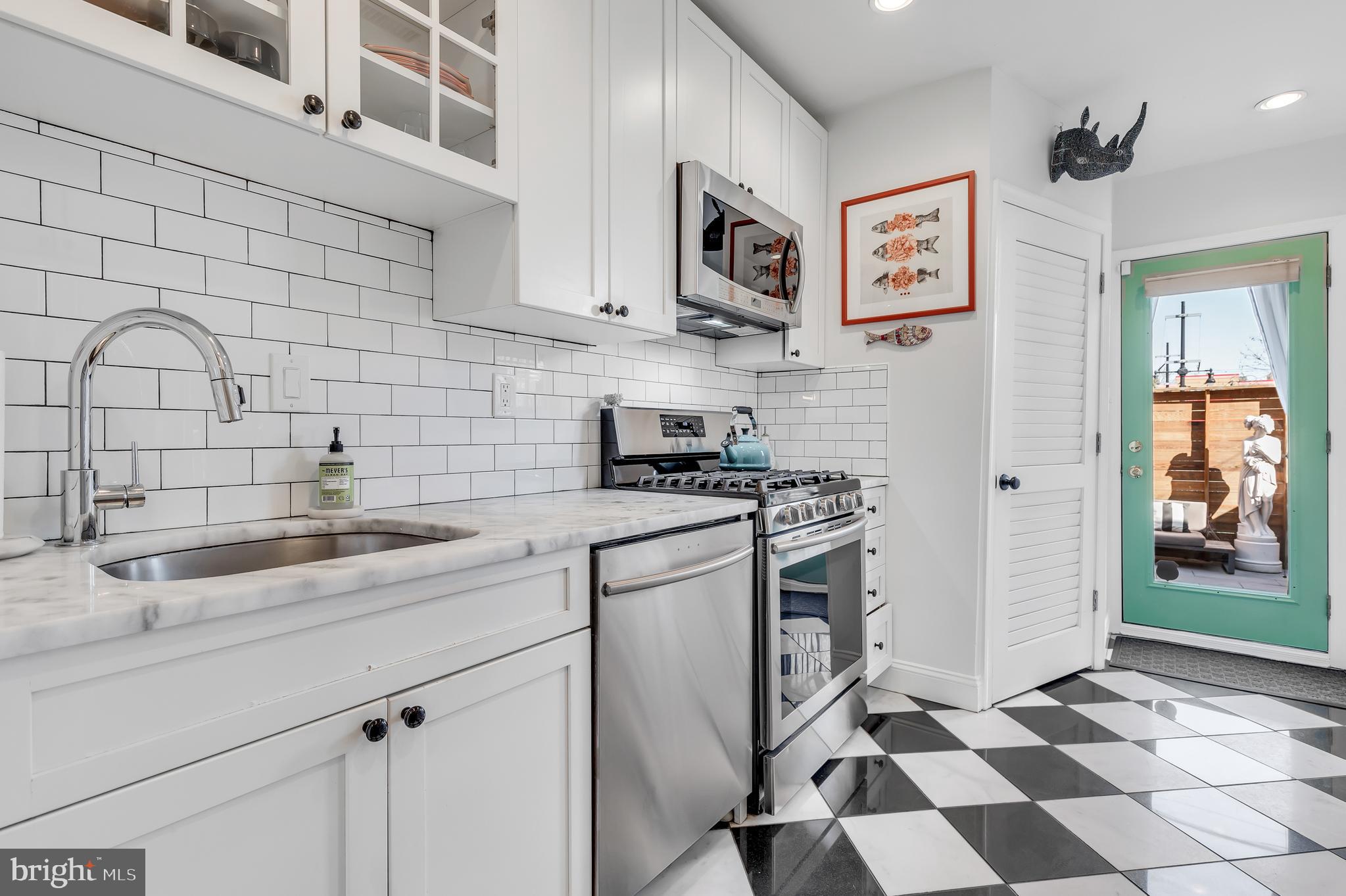 1222 Linden Place Northeast Washington, DC 20002 - Photo 8 of 22