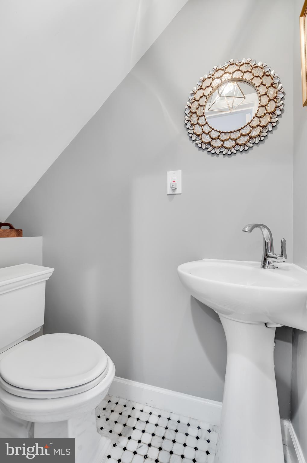 1222 Linden Place Northeast Washington, DC 20002 - Photo 10 of 22