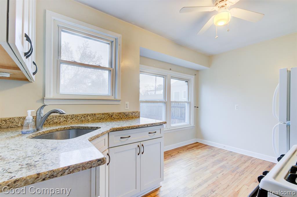 201 East Webster Road Royal Oak, MI 48073 - Photo 8 of 39