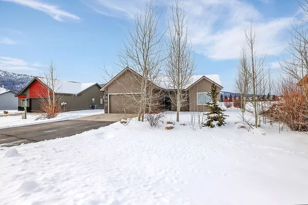 $529,900 | 35 Moore Road, Donnelly, ID 83615