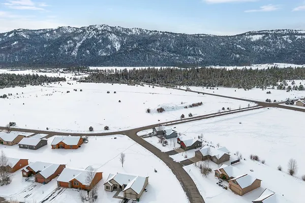 $529,900 | 35 Moore Road, Donnelly, ID 83615
