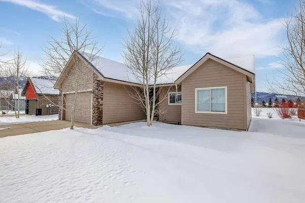 $529,900 | 35 Moore Road, Donnelly, ID 83615