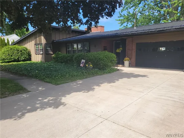 $275,000 | 8 Butler Parkway, Royalton, NY 14105