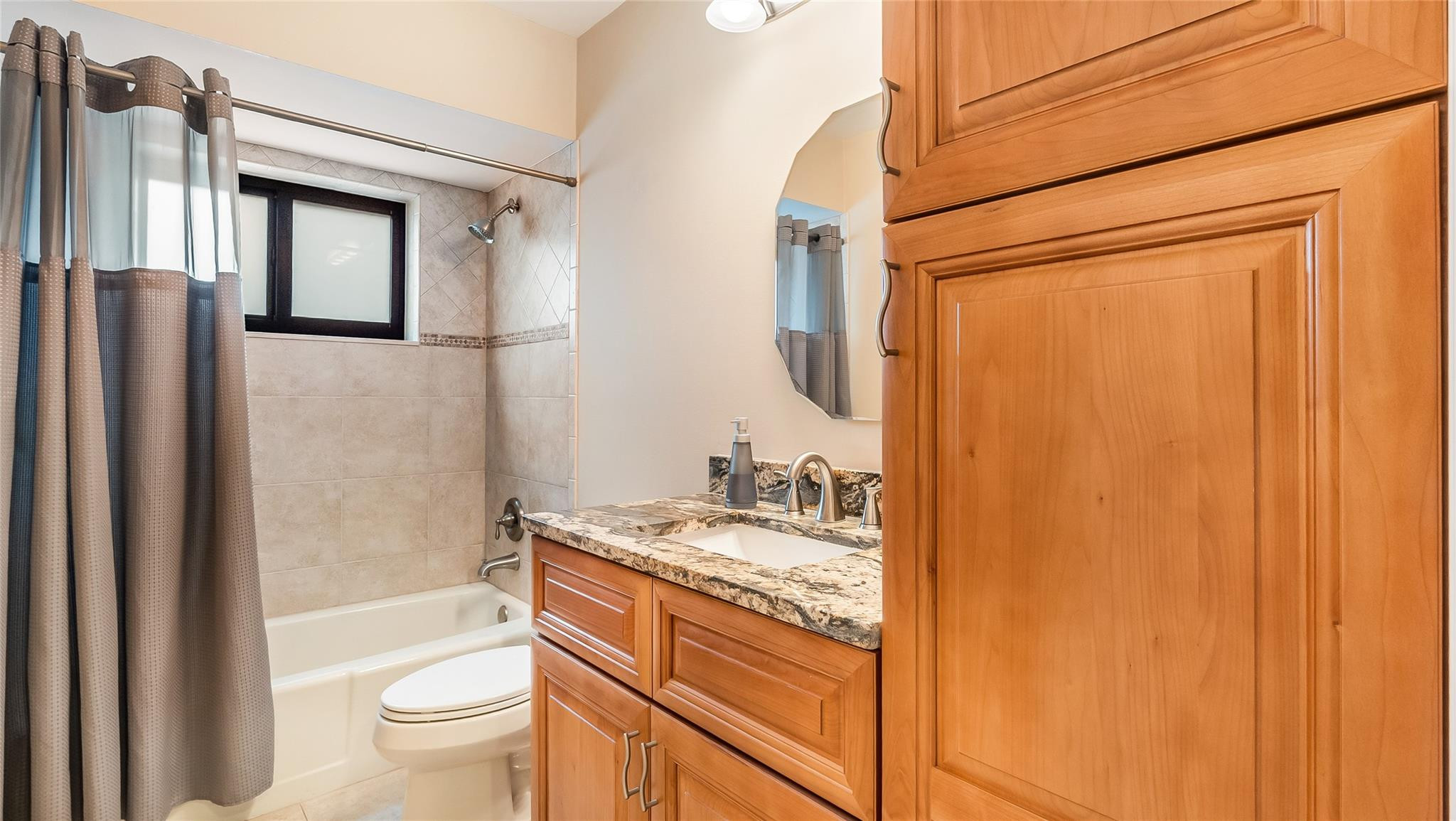 18337 104th Terrace South Boca Raton, FL 33498 - Photo 15 of 20 Second Bath