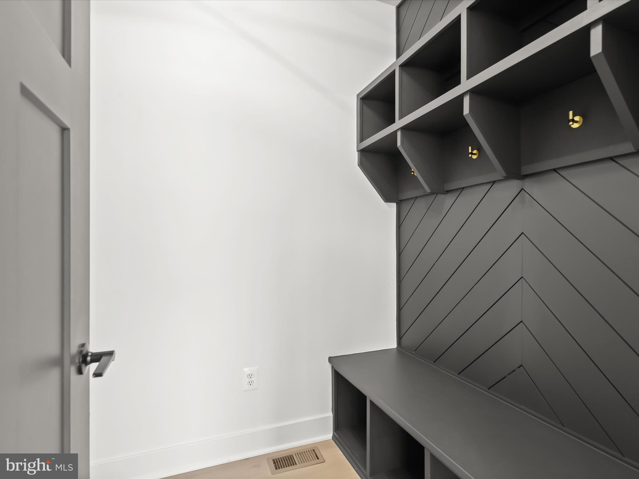 15675 Dover Road Upperco, MD 21155 - Photo 41 of 80 Arrival Cubby Built-in