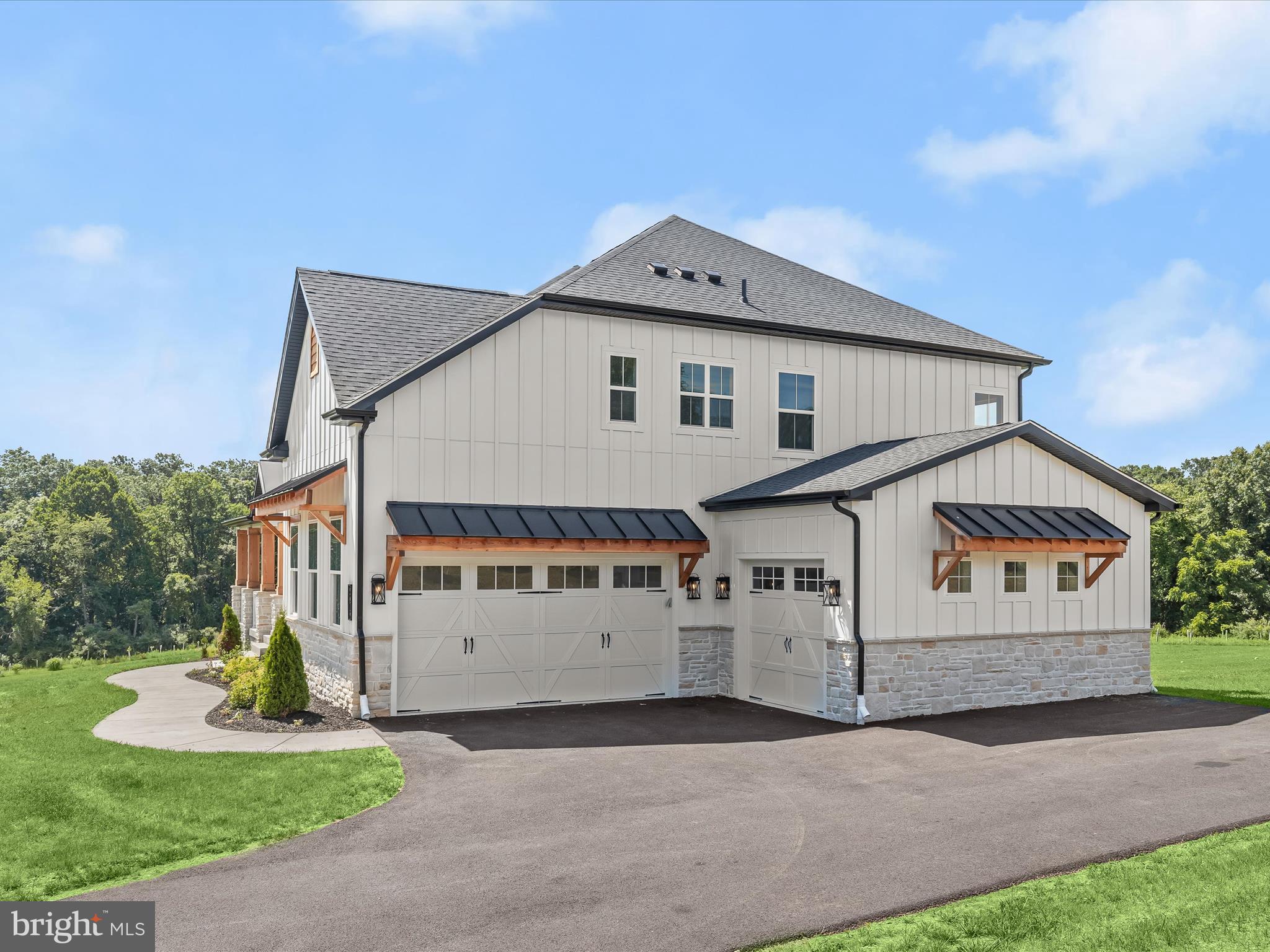 15675 Dover Road Upperco, MD 21155 - Photo 64 of 80 Side Loading GaragesG