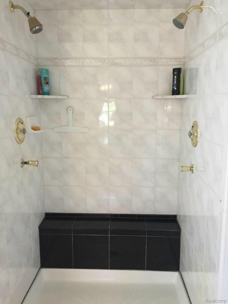 3128 Breen Road Emmett, MI 48022 - Photo 22 of 45 20. Shower