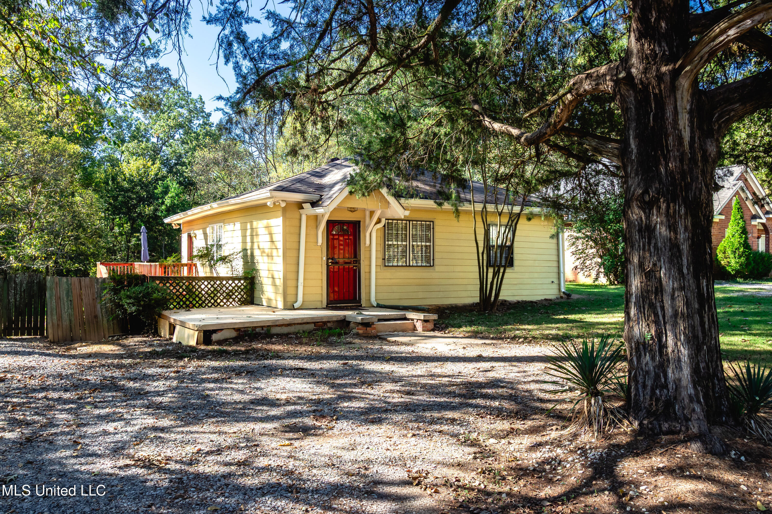 511 McCluer Road Jackson, MS 39212 - Photo 2 of 18 PA150001