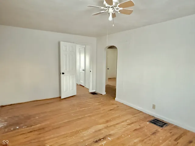 $84,900 | 2405 East 3rd Street, Anderson, IN 46012