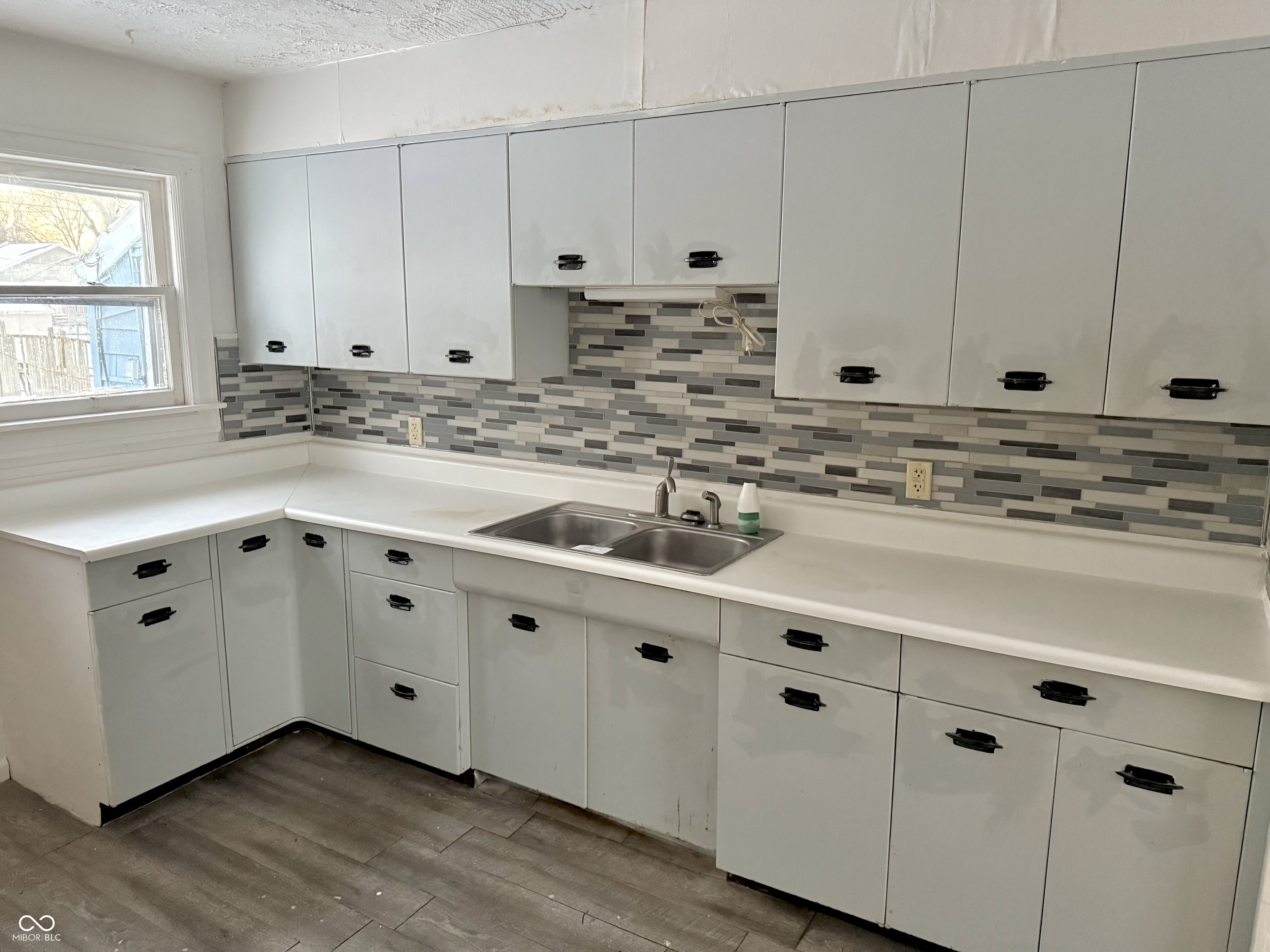 2405 East 3rd Street Anderson, IN 46012 - Photo 13 of 29