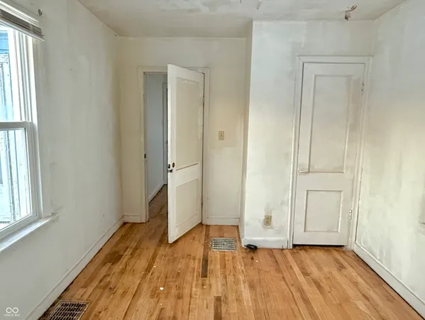 $69,900 | 2405 East 3rd Street, Anderson, IN 46012