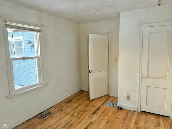 $69,900 | 2405 East 3rd Street, Anderson, IN 46012