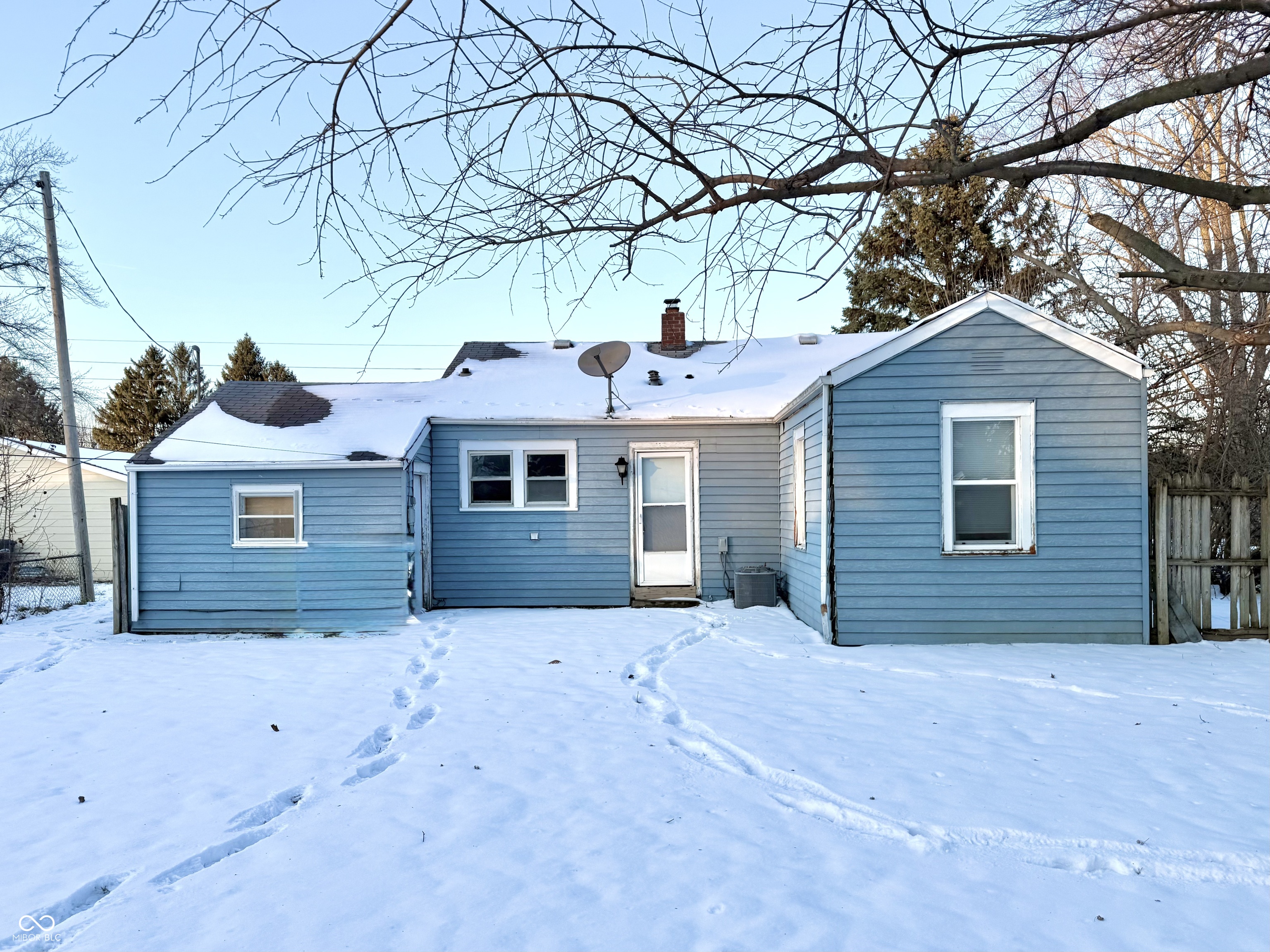 2405 East 3rd Street Anderson, IN 46012 - Photo 5 of 31