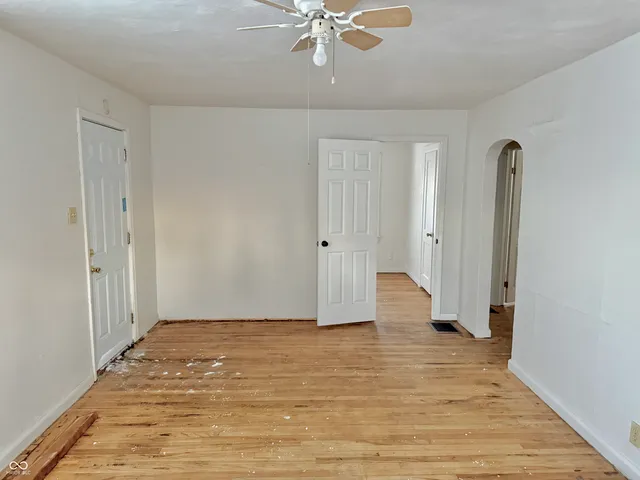 $84,900 | 2405 East 3rd Street, Anderson, IN 46012