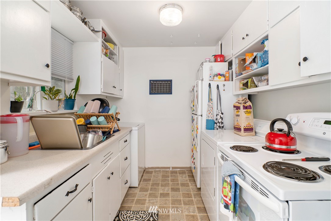 3230 Halverson Avenue Bremerton, WA 98310 - Photo 14 of 23 Gallery Image 14