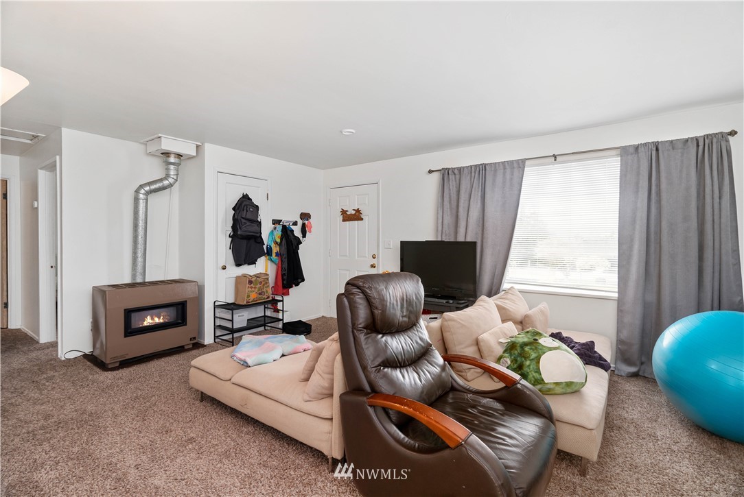 3230 Halverson Avenue Bremerton, WA 98310 - Photo 15 of 23 Gallery Image 15