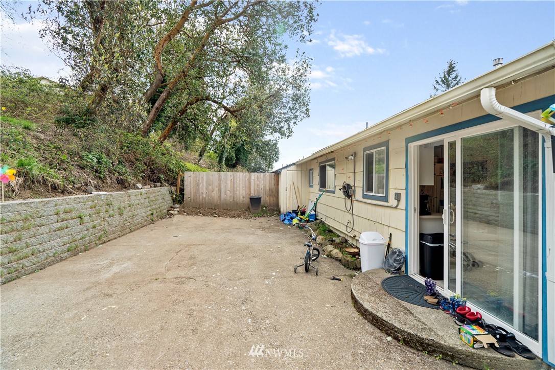 3230 Halverson Avenue Bremerton, WA 98310 - Photo 5 of 23 Gallery Image 5