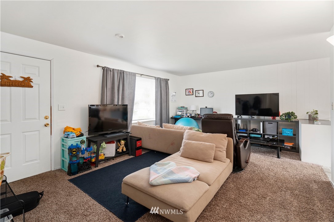 3230 Halverson Avenue Bremerton, WA 98310 - Photo 8 of 23 Gallery Image 8