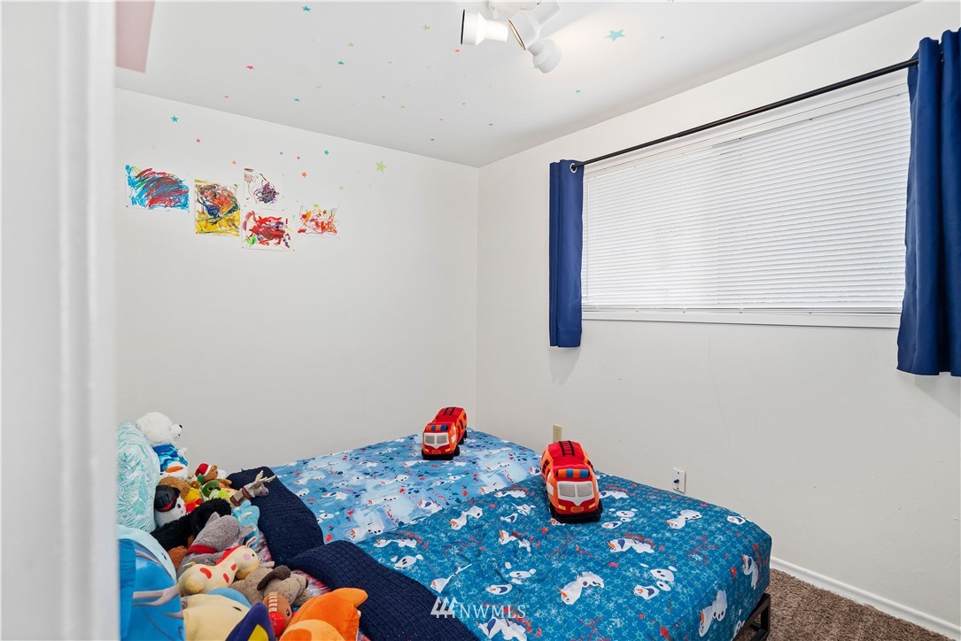 3230 Halverson Avenue Bremerton, WA 98310 - Photo 10 of 23 Gallery Image 10