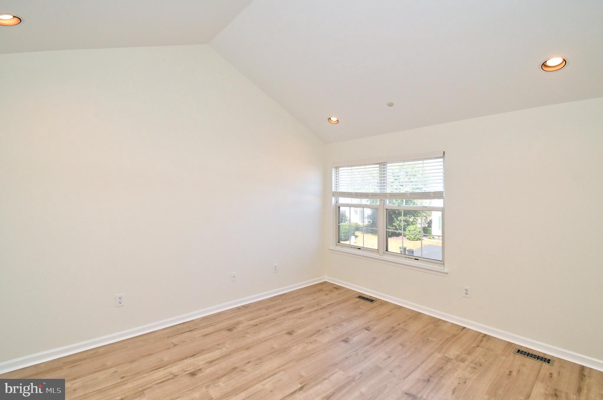 235 Valley Forge Lookout Place Wayne, PA 19087 - Photo 16 of 24 Bright, airy space with vaulted ceilings.