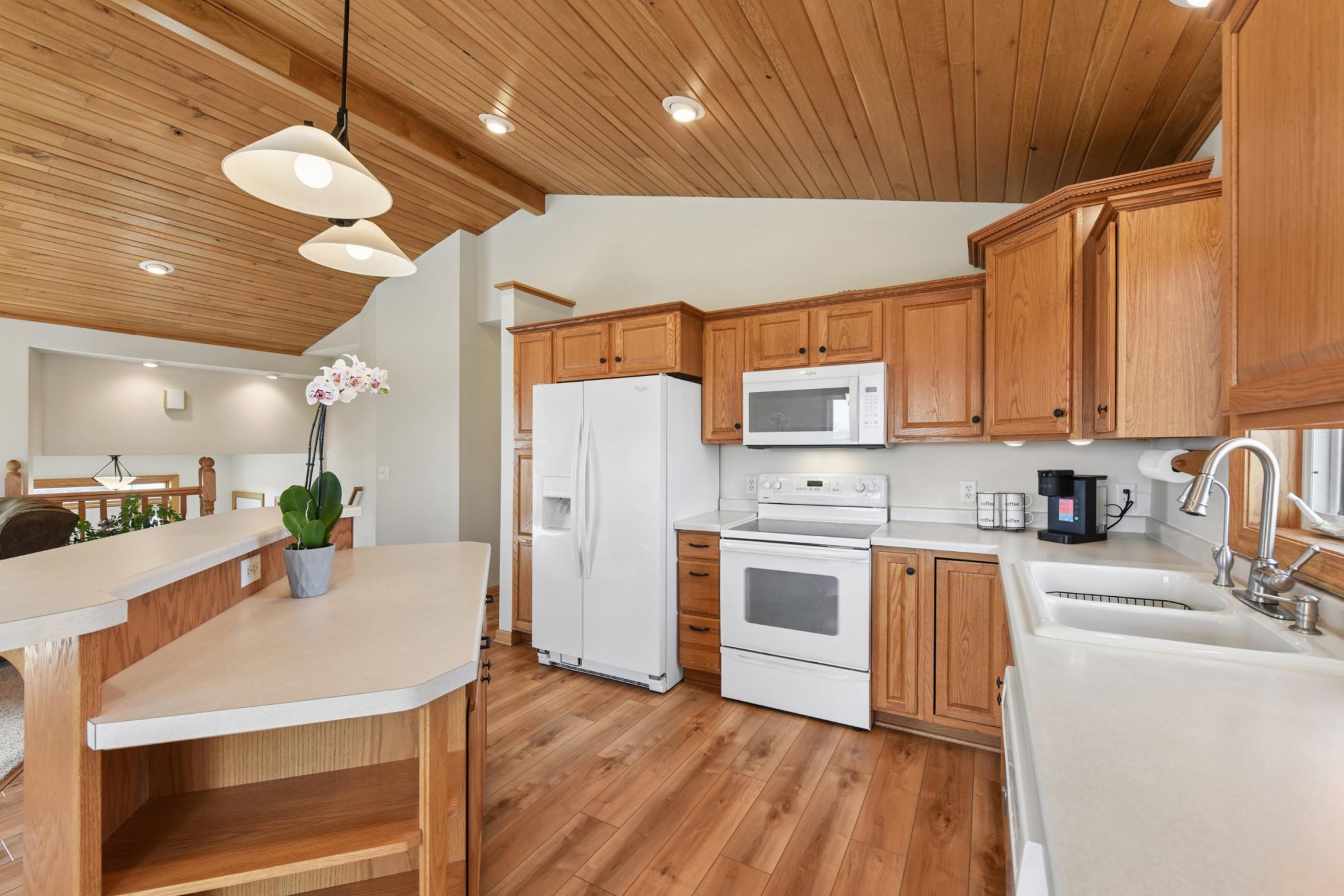 696 Buttercup Court Hudson, WI 54016 - Photo 9 of 55