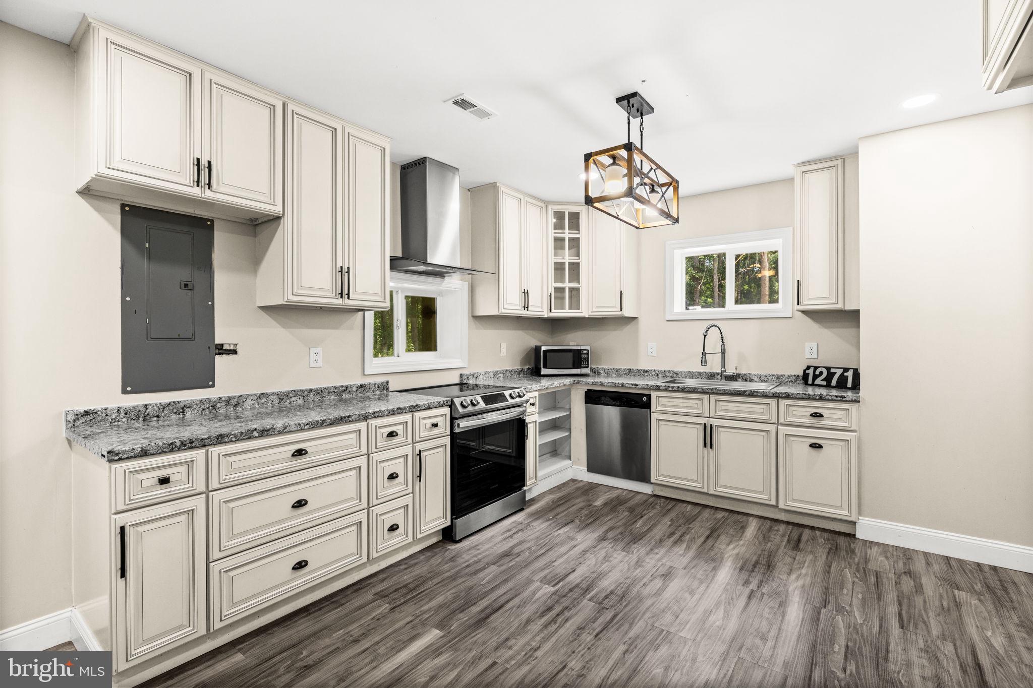1271 Apple Grove Road Mineral, VA 23117 - Photo 41 of 91 Kitchenette