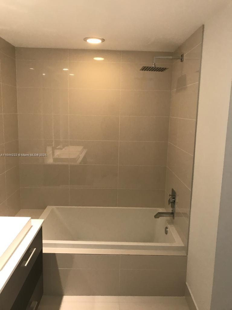 45 Southwest 9th Street, Unit 1005 Miami, FL 33130 - Photo 56 of 61