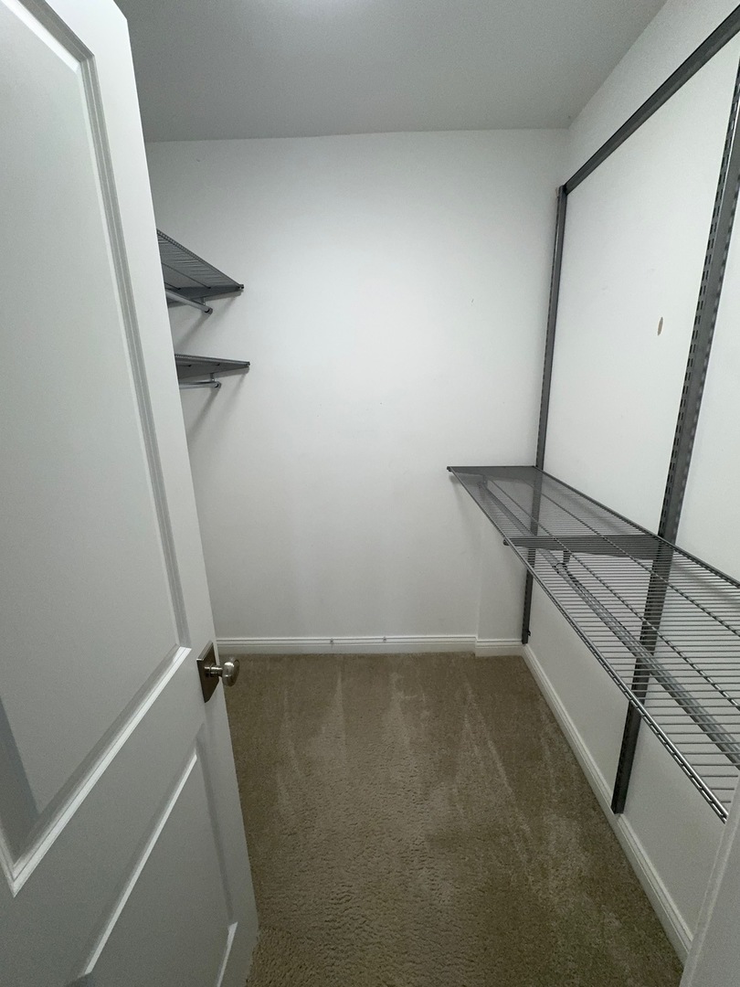 740 Chestnut Street, Unit 2 Deerfield, IL 60015 - Photo 7 of 11 a view of an empty room