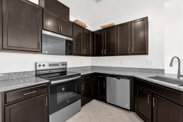 $255,180 | 375 Sequoia Drive, Lake Wales, FL 33859