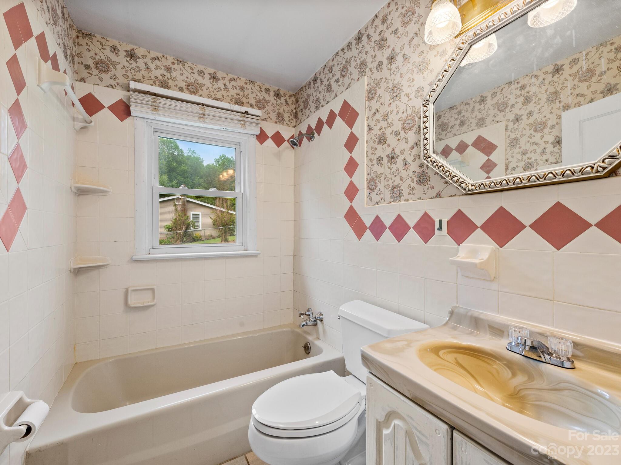 44 Cherokee Road Asheville, NC 28806 - Photo 17 of 35 Gallery Image 17