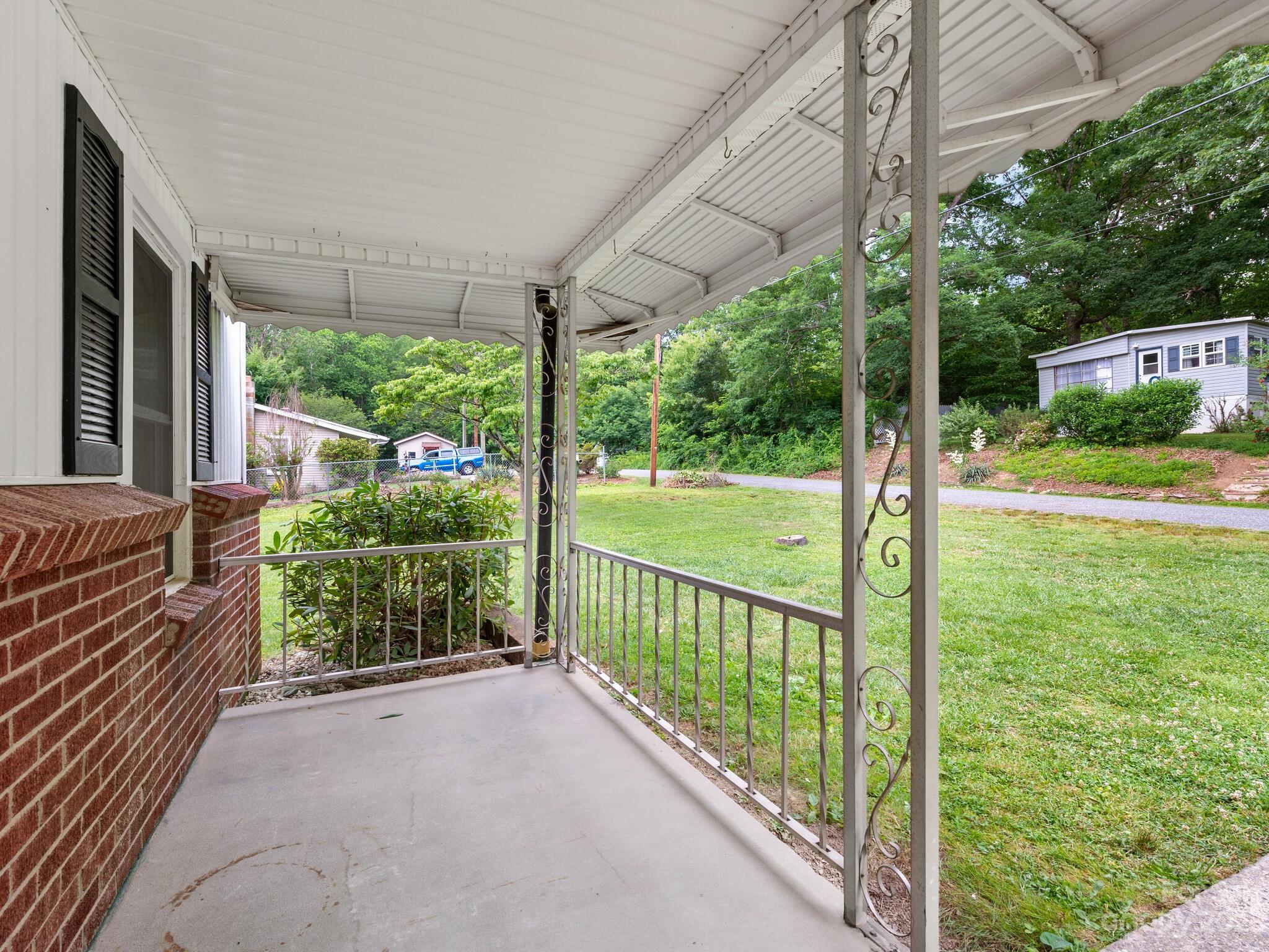 44 Cherokee Road Asheville, NC 28806 - Photo 28 of 35 Gallery Image 28