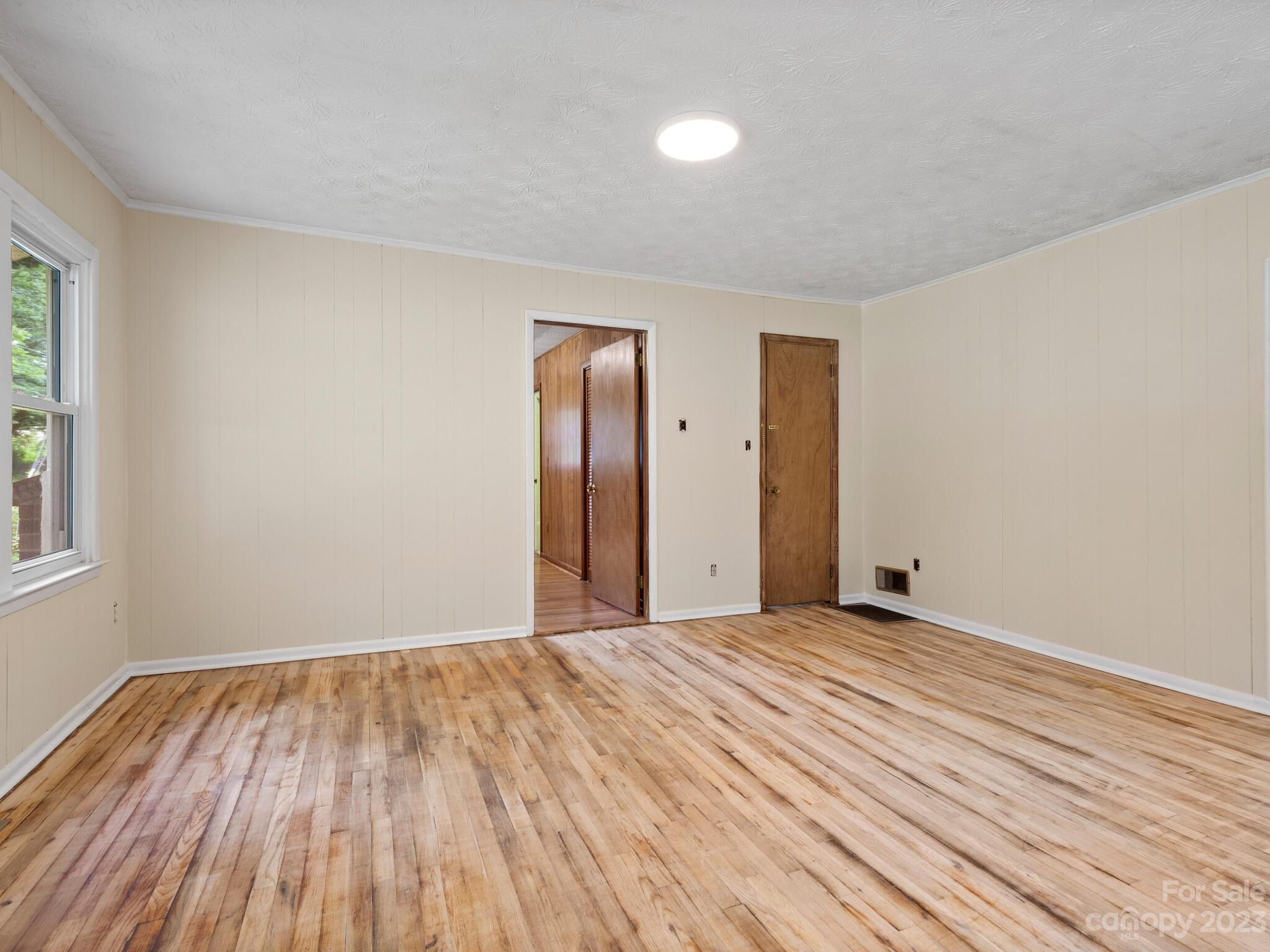 44 Cherokee Road Asheville, NC 28806 - Photo 6 of 35 Gallery Image 6